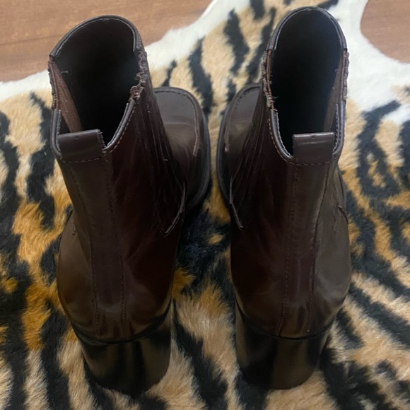 Brown Leather Stacked Heel Gianni Bini Ankle Boots Size 8 1/2 - Picture 9 of 16